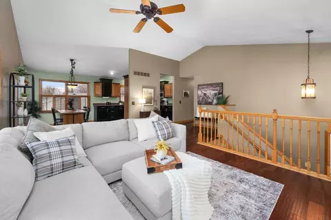 2916 44th St, Moline, IL 61265 photo 5