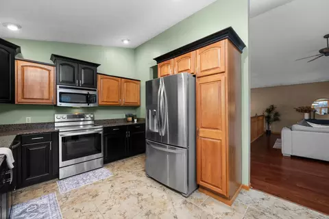 2916 44th St, Moline, IL 61265 photo 11