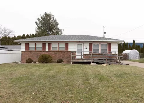 905 79th Ave W, Rock Island, IL 61201