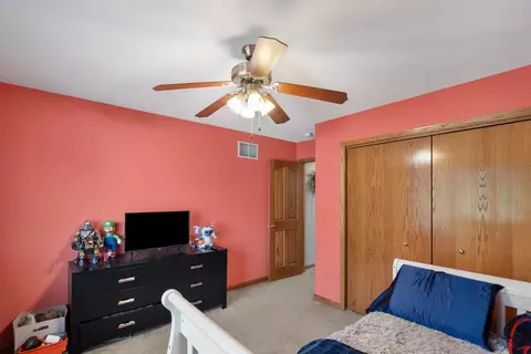18 Nicholas Ct, Eldridge, IA 52748 photo 31