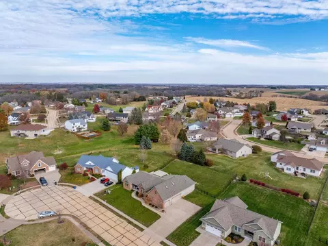 18 Nicholas Ct, Eldridge, IA 52748 photo 61