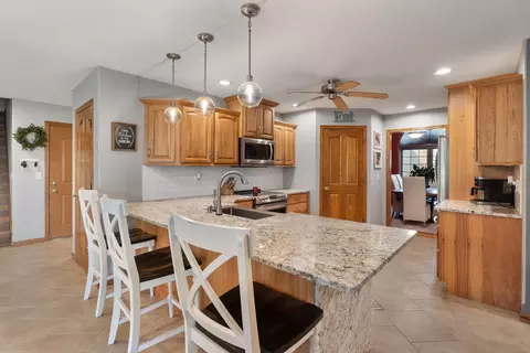 18 Nicholas Ct, Eldridge, IA 52748 photo 15