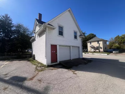 Exterior - 2602 6th Ave, Moline, IL 61265 photo 4 of 4