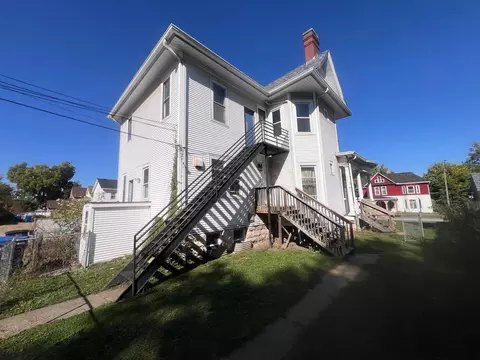 Exterior - 2602 6th Ave, Moline, IL 61265 photo 3 of 4
