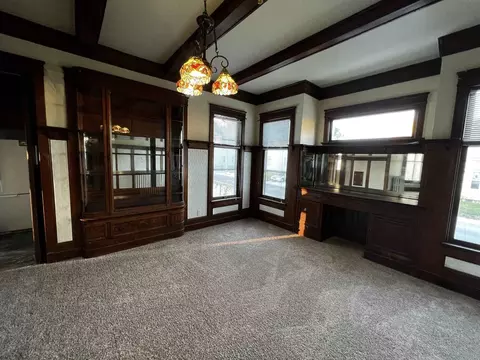 Living - 2602 6th Ave, Moline, IL 61265 photo 3 of 5