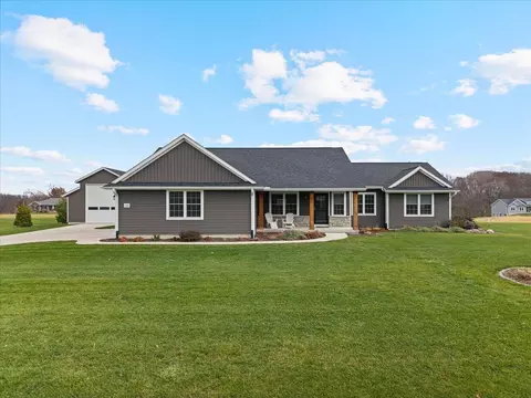 11320 31st St Dr W, Milan, IL 61264