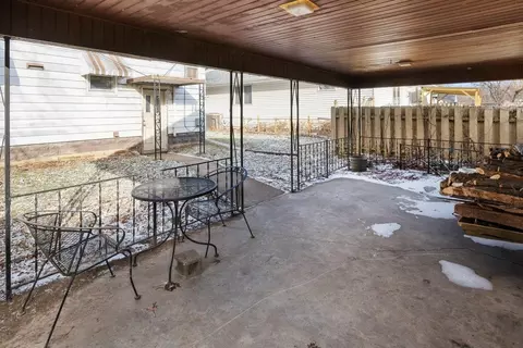 Exterior - 5108 6th Ave, Moline, IL 61265 photo 4 of 4