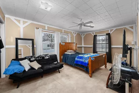 Bedroom - 2701 47th St, Moline, IL 61265 photo 3 of 9
