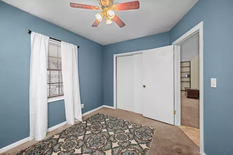 Bedroom - 2701 47th St, Moline, IL 61265 photo 2 of 9