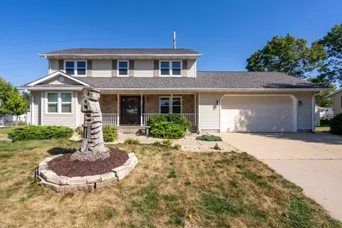 306 13th Ave, Dewitt, IA 52742