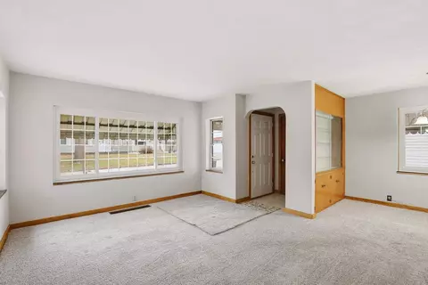 1923 31st Street A St, Moline, IL 61265 photo 5
