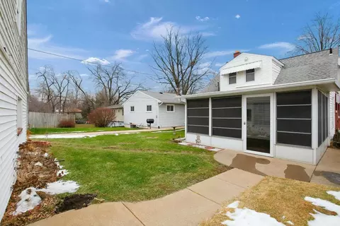 1923 31st Street A St, Moline, IL 61265 photo 44