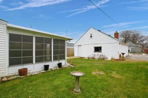 1923 31st Street A St, Moline, IL 61265 photo 46