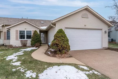 5200 Villa Dr # 29, Davenport, IA 52806