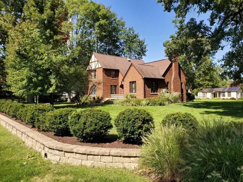 1421 42nd Ave, Rock Island, IL 61201