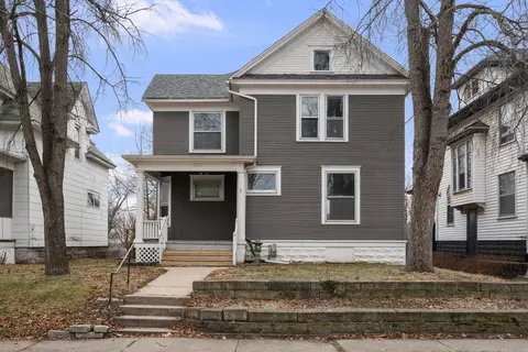 1321 W 13th St, Davenport, IA 52804