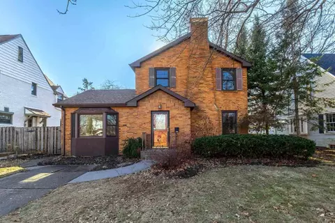 3019 E 18th St, Davenport, IA 52803