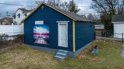 Exterior - 207 E 4th St, Metropolis, IL 62960 photo 6 of 7
