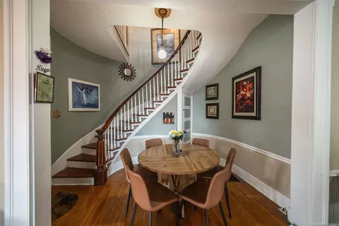 Dining - 207 E 4th St, Metropolis, IL 62960 photo 1 of 2
