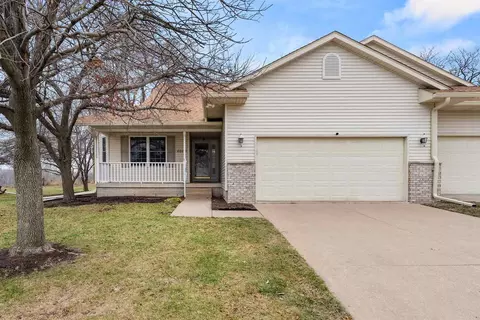 4004 W 30th St, Davenport, IA 52804
