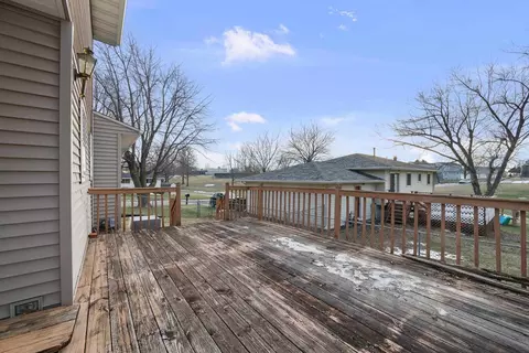 Exterior - 111 Hillside Dr, Park View, IA 52748 photo 3 of 7