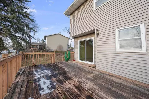 Exterior - 111 Hillside Dr, Park View, IA 52748 photo 4 of 7