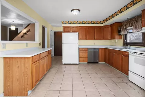 Kitchen - 111 Hillside Dr, Park View, IA 52748 photo 2 of 4