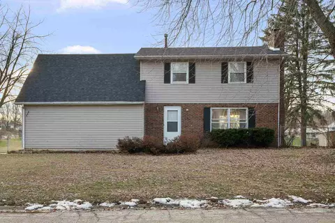 Exterior - 111 Hillside Dr, Park View, IA 52748 photo 2 of 7
