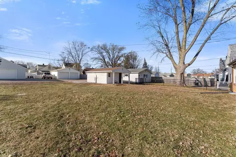 2341 33rd St, Moline, IL 61265 photo 11