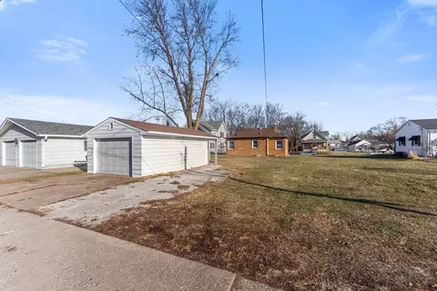 2341 33rd St, Moline, IL 61265 photo 10