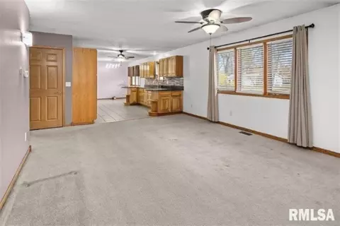 Living - 304 7th St, Hampton, IL 61256 photo 1 of 5