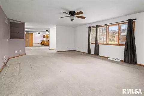 Living - 304 7th St, Hampton, IL 61256 photo 5 of 5