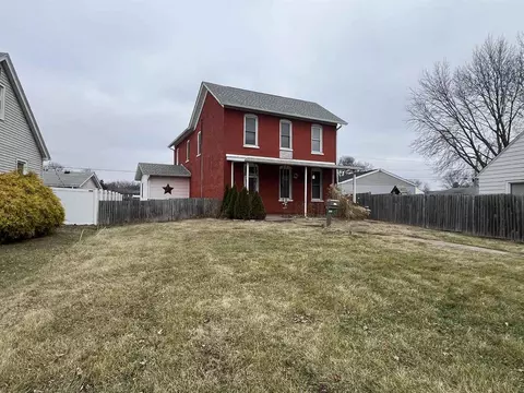 3302 Rockingham Rd, Davenport, IA 52802