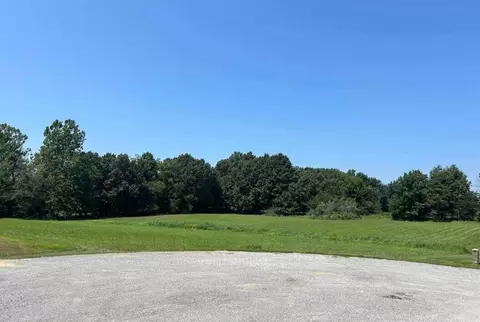 6617 Flyway Cir, Carbondale, IL 62902