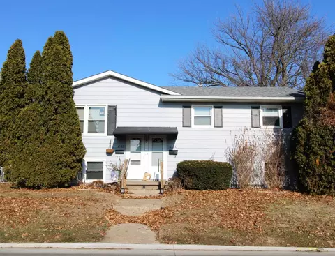 2150 Central Ave, Bettendorf, IA 52722