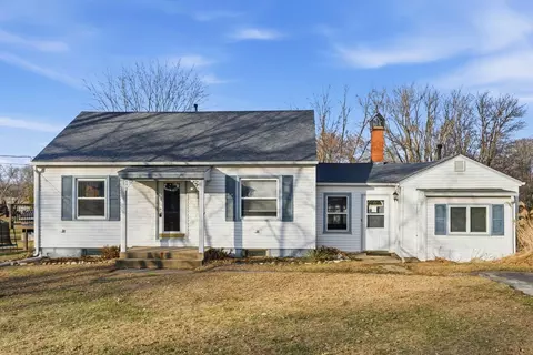 5029 69th St, Milan, IL 61264