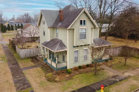 204 S 17th St, Murphysboro, IL 62966