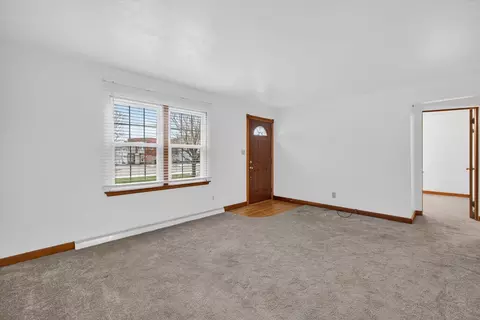 Living - 502 504 48th St, Moline, IL 61265 photo 4 of 4
