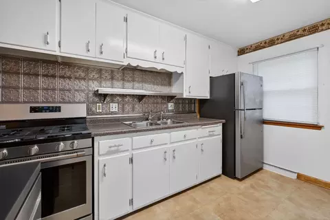 Kitchen - 502 504 48th St, Moline, IL 61265 photo 2 of 3