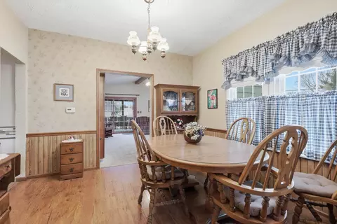 Dining - 1806 41st St, Moline, IL 61265 photo 1 of 2