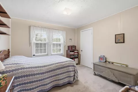 Bedroom - 1806 41st St, Moline, IL 61265 photo 3 of 3