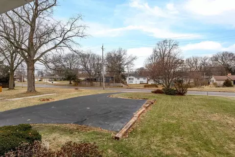 Exterior - 1806 41st St, Moline, IL 61265 photo 2 of 7