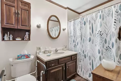 Bath - 1806 41st St, Moline, IL 61265 photo 1 of 1
