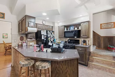 Kitchen - 1806 41st St, Moline, IL 61265 photo 1 of 3