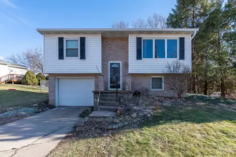 1315 N Zenith Ave, Davenport, IA 52804