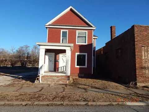 1410 W 4th St, Davenport, IA 52802