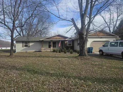 686 Airport Rd, Kankakee, IL 60901