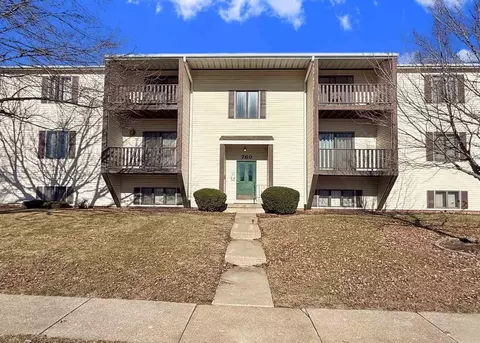 760 E Iowa St #2A, Eldridge, IA 52748
