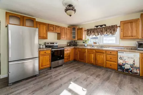 Kitchen - 407 Church St, Christopher, IL 62822 photo 2 of 5