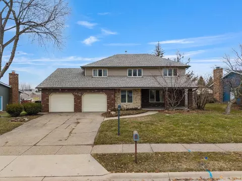 1470 Terrace Park Dr, Bettendorf, IA 52722